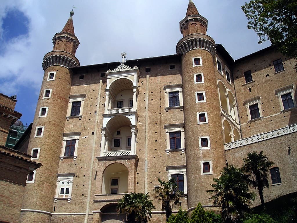 PalazzoDucaleUrbino-公爵宮(照片來自wiki)